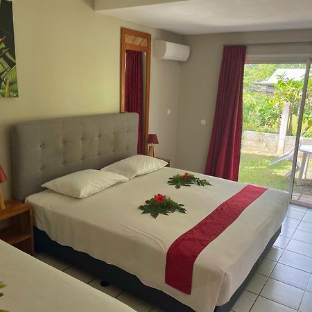 Hotel Hibiscus Papetoai ภายนอก รูปภาพ