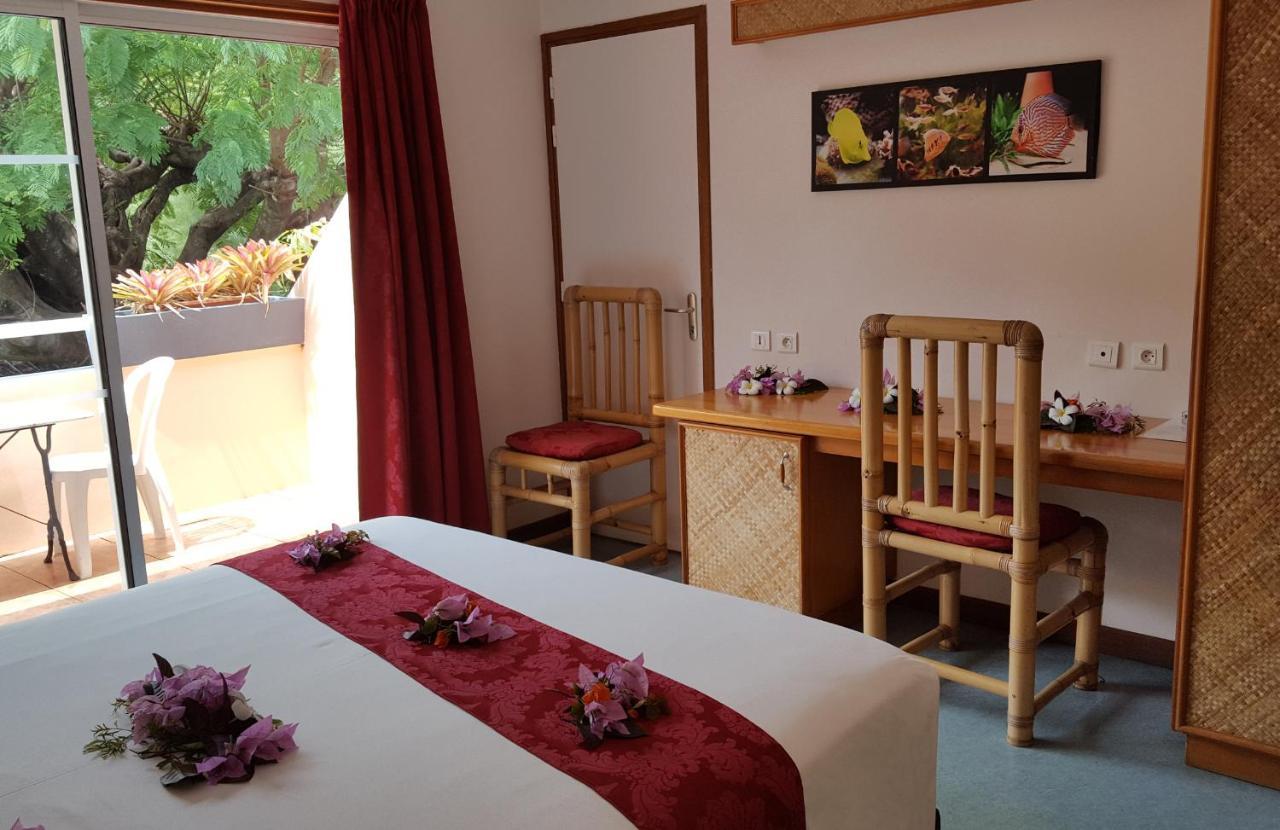 Hotel Hibiscus Papetoai ภายนอก รูปภาพ