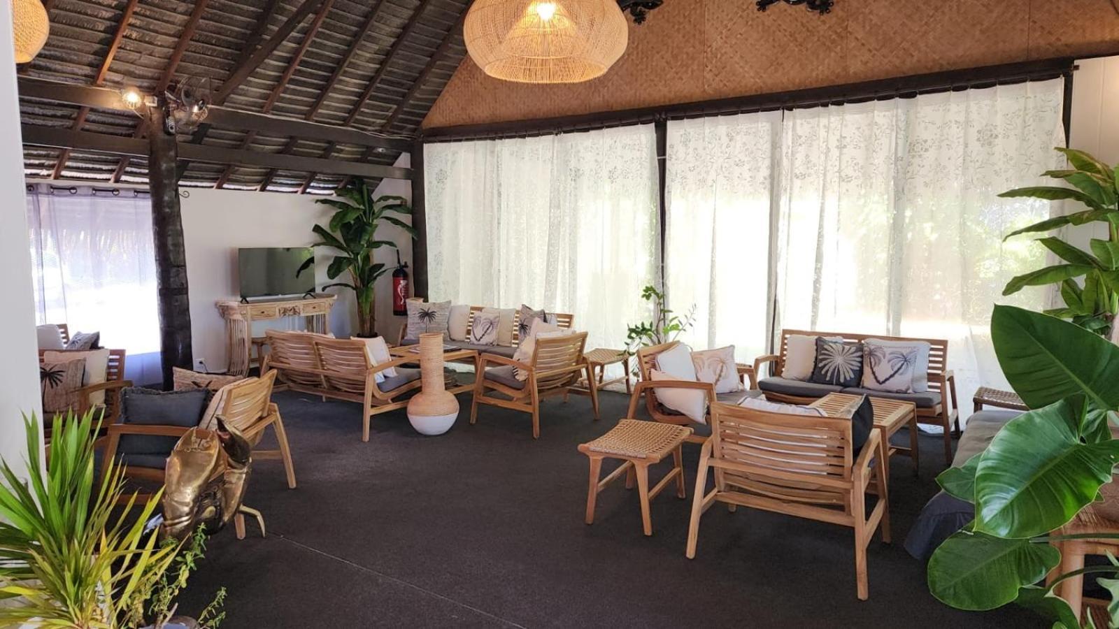 Hotel Hibiscus Papetoai ภายนอก รูปภาพ