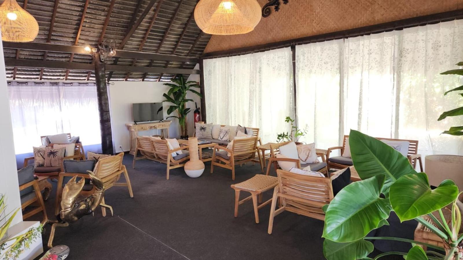 Hotel Hibiscus Papetoai ภายนอก รูปภาพ